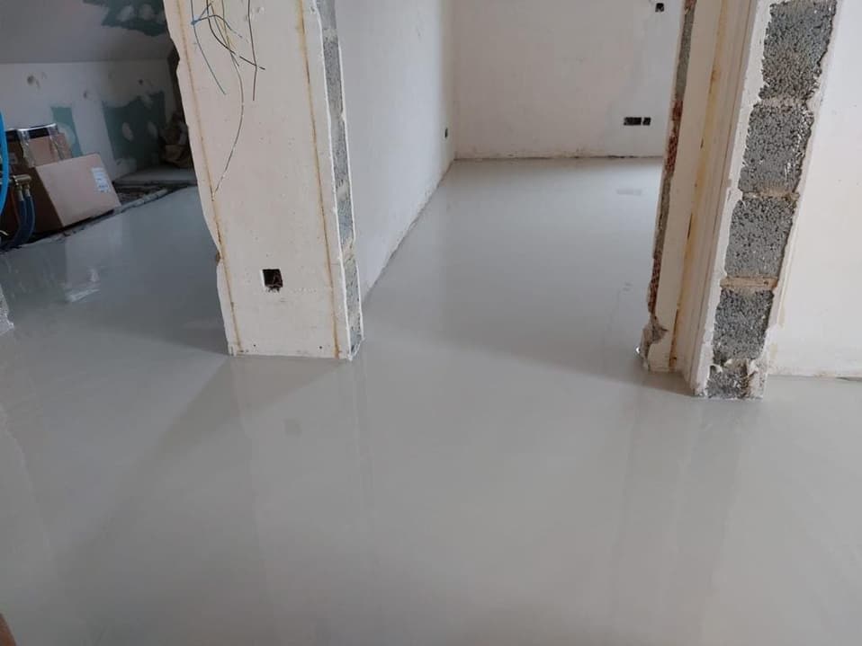 Detail van een uitgevlakte egalisatielaag